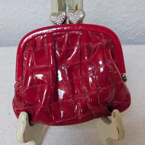 Brighton "First Kiss" Faux Croc Coin Purse Red Patent Leather Heart Kiss Lock 4" - Picture 1 of 6